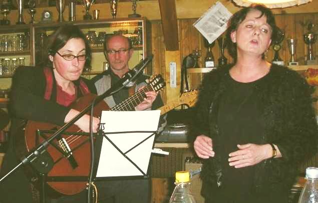 Gastsängerin Michaela, Gastbassist Peter, Rita